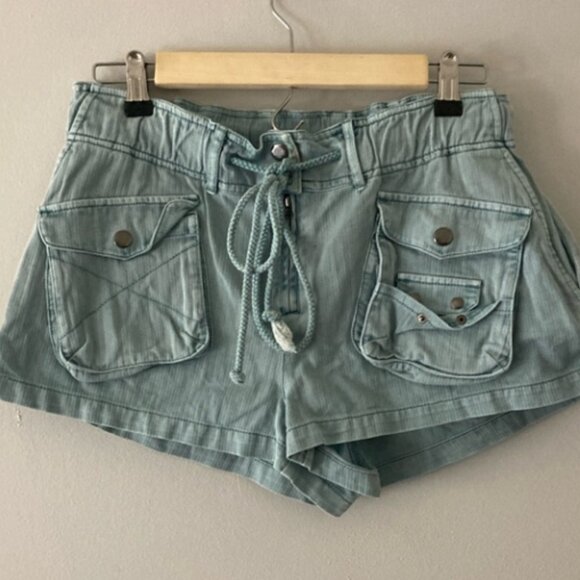 ISO Free People Waimea Slouchy Solid Cargo Shorts - Picture 3 of 5